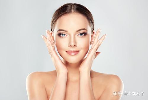 告別“大餅?zāi)槨?科學(xué)識(shí)別與健康瘦臉的生活美容指南